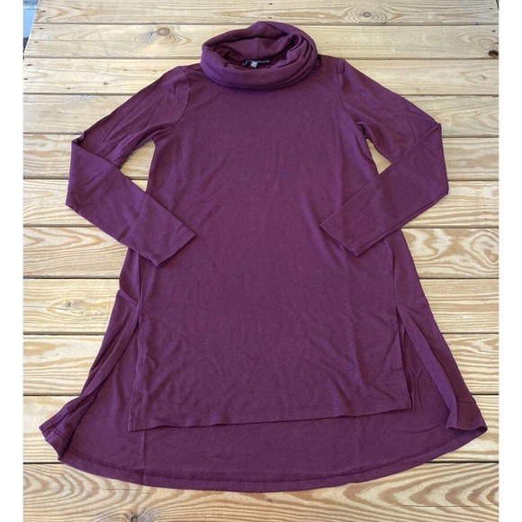 Lisa Rinna Tops - NEW Lisa Rinna Turtleneck Tunic Top Size 2XS Women’s Berry